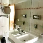 Alt Hotel 3*