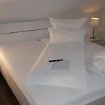 Alt Hotel