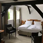 Alt Hotel 3*