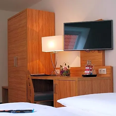 Alt Hotel