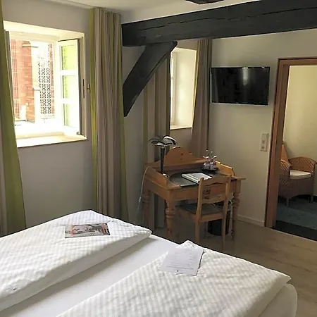 Alt Hotel 3*