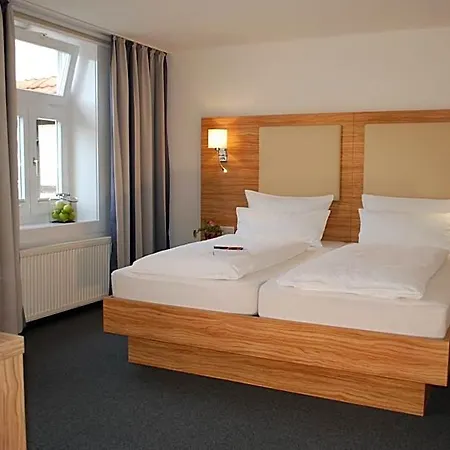 Alt Hotel