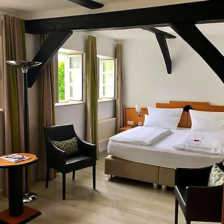 Alt Hotel