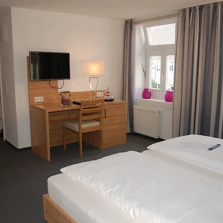 Alt Hotel 3*